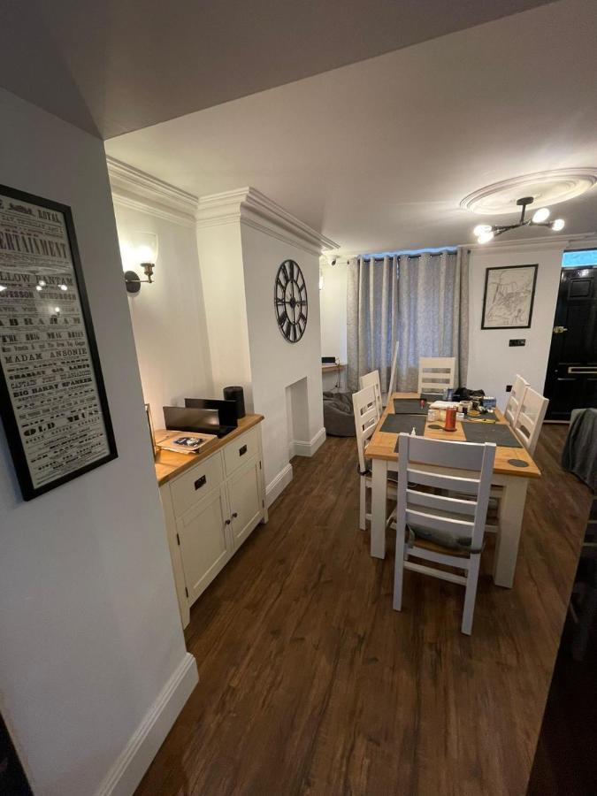 6 Church Street, Whitehaven - Perfect Deployment Location For Coast To Coast Cyclists & Hikers ภายนอก รูปภาพ